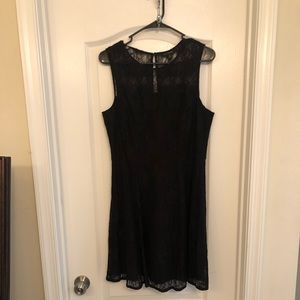 Banana Republic sleeveless lace cocktail dress